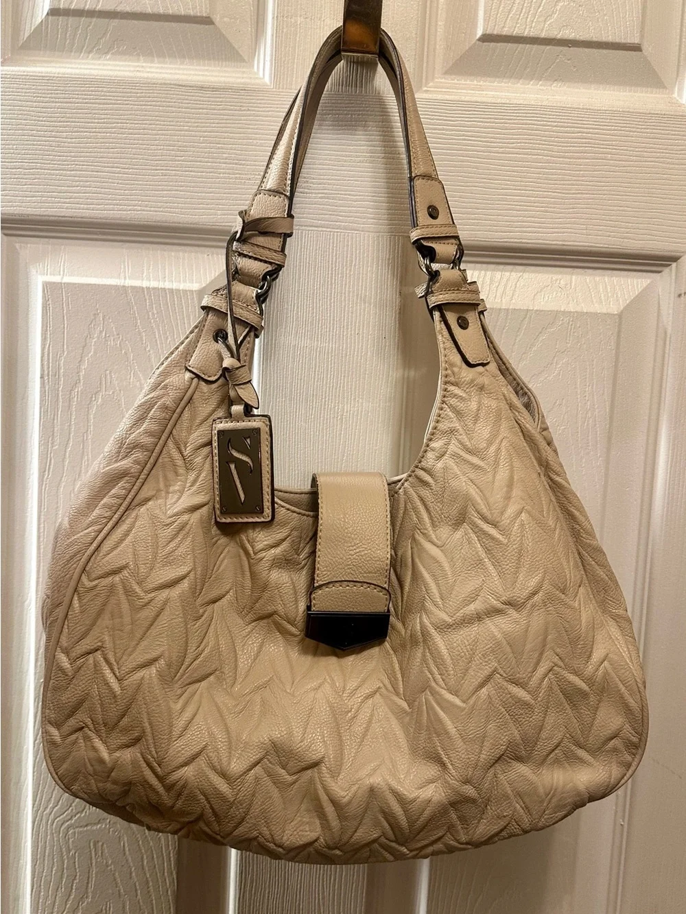 Simply Vera Vera Wang Quilted Hobo Bag in Beige